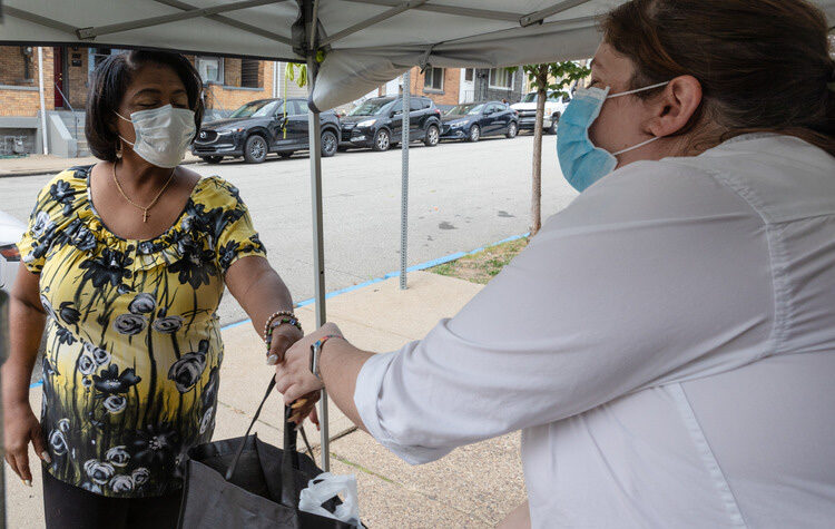 Distributing wellness dinners